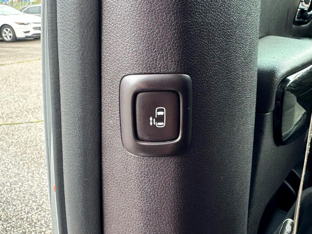 2018 Kia Sedona Image 41