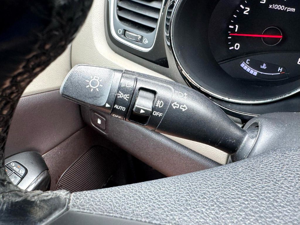 2018 Kia Sedona Image 55