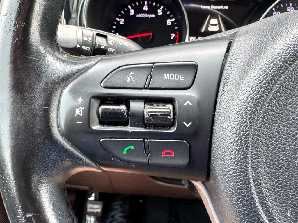 2018 Kia Sedona Image 56