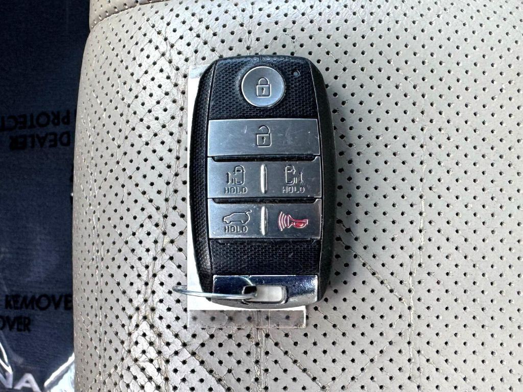 2018 Kia Sedona Image 79