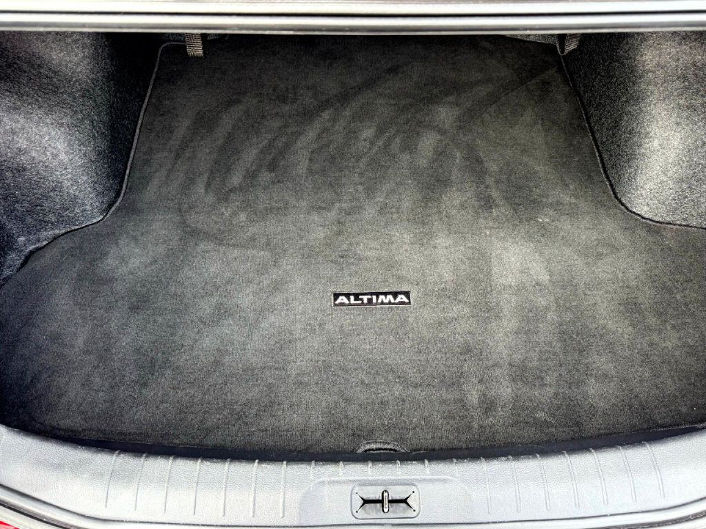 2020 Nissan Altima Image 16