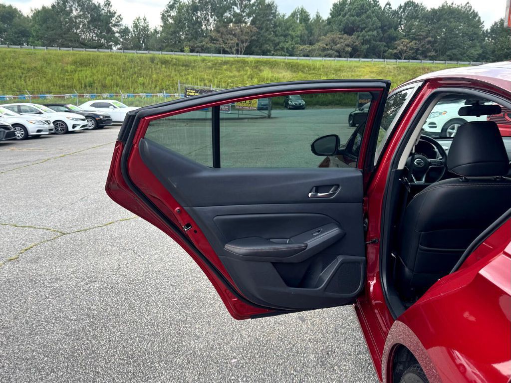 2020 Nissan Altima Image 21