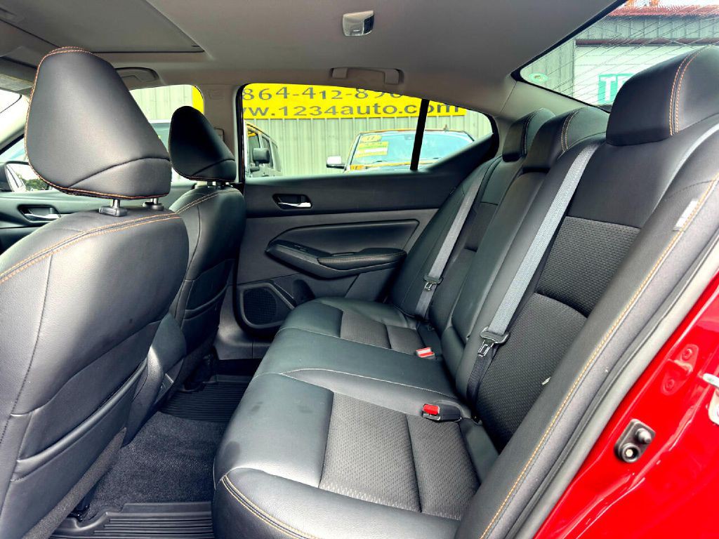 2020 Nissan Altima Image 22