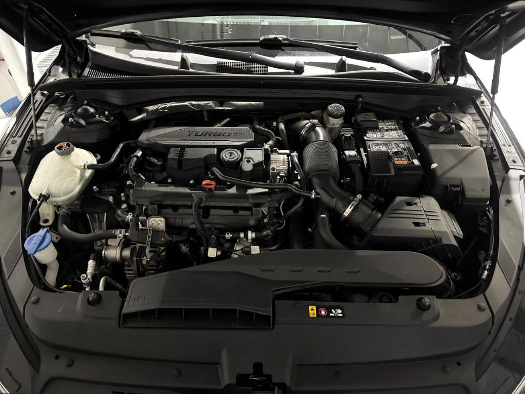 2021 Kia K5 Image 3