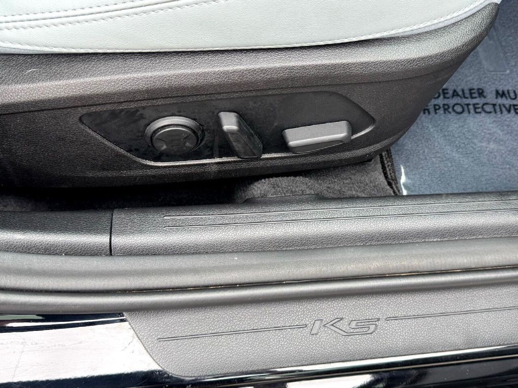 2021 Kia K5 Image 7