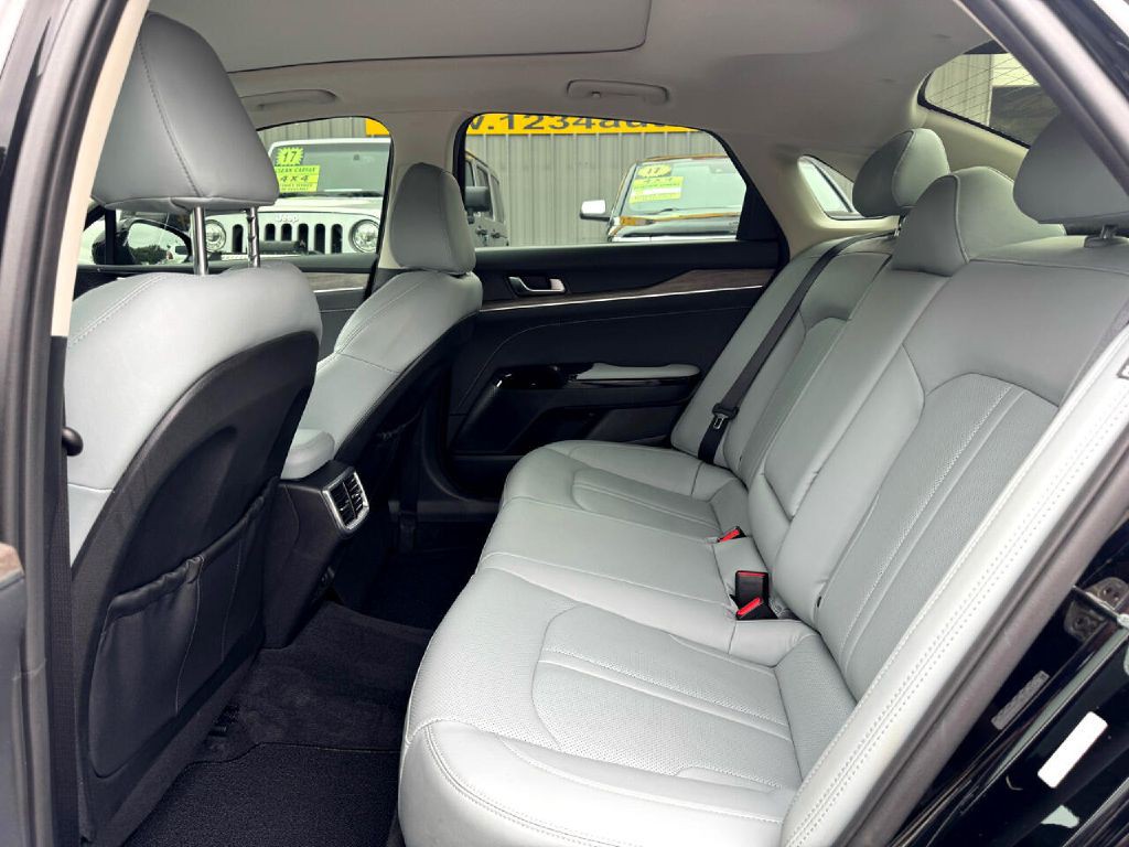 2021 Kia K5 Image 22