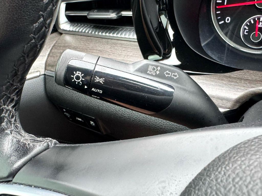 2021 Kia K5 Image 40
