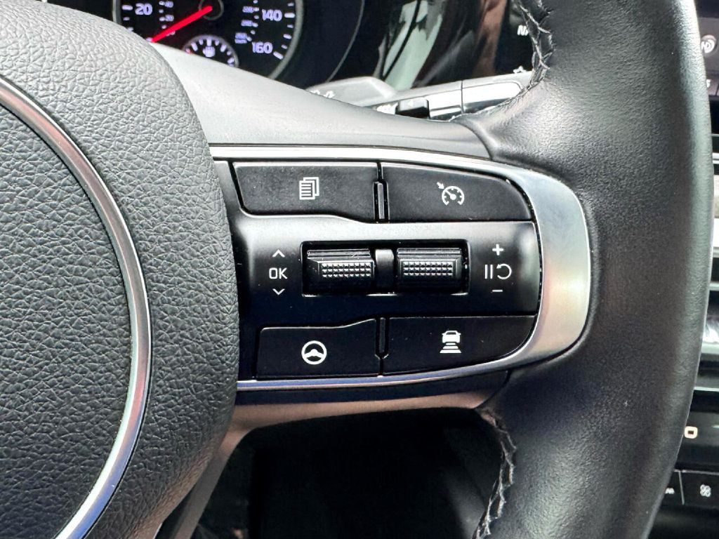 2021 Kia K5 Image 44
