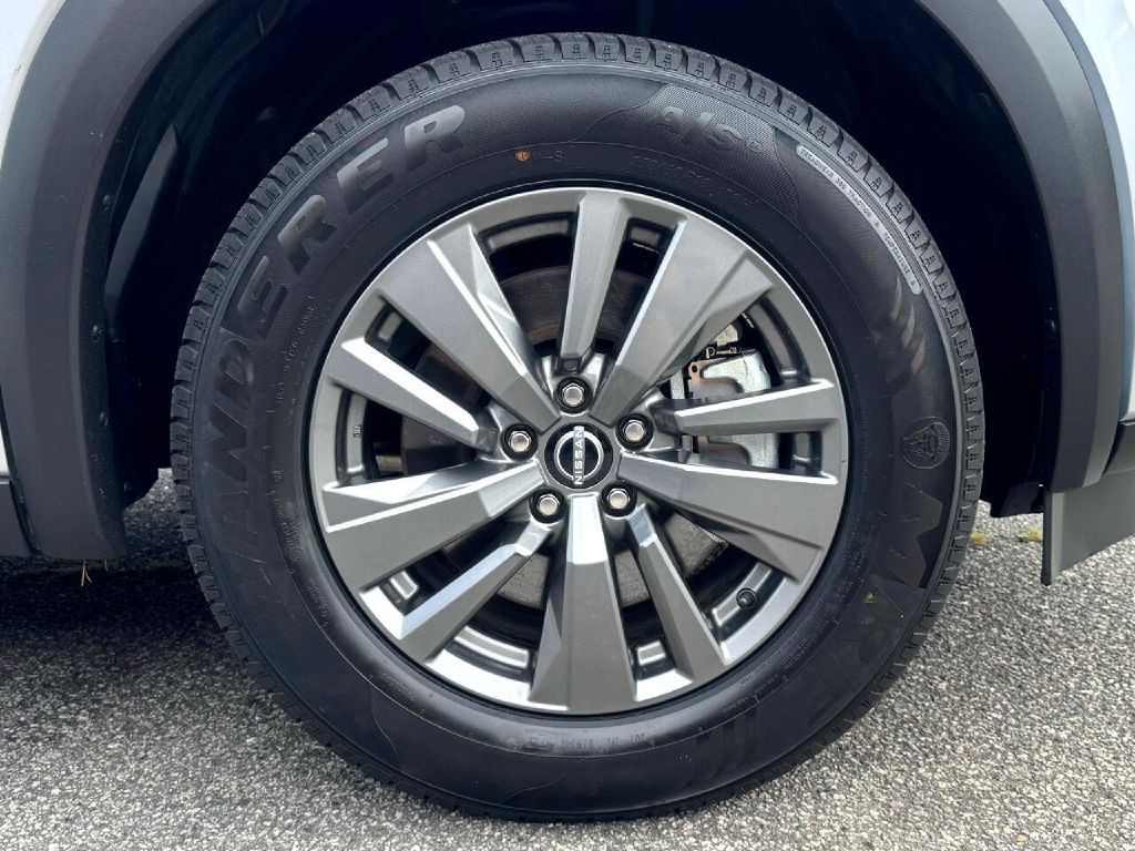 2022 Nissan Pathfinder Image 6