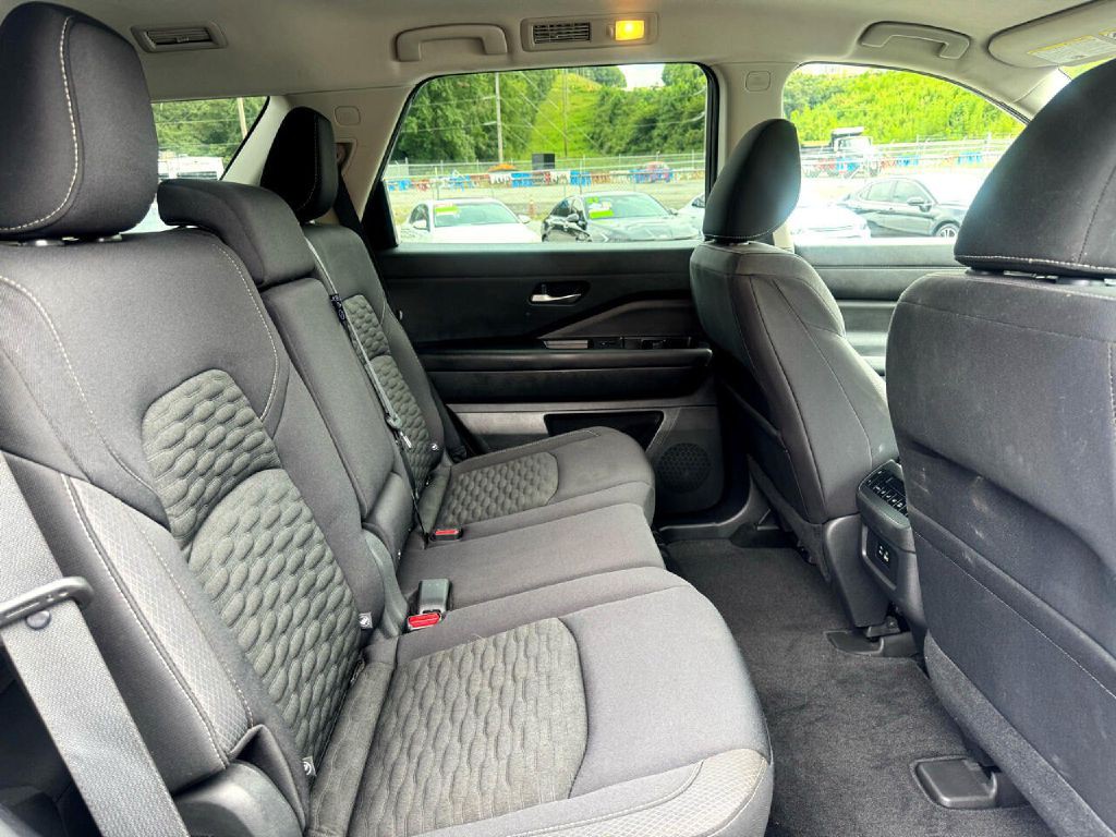 2022 Nissan Pathfinder Image 11