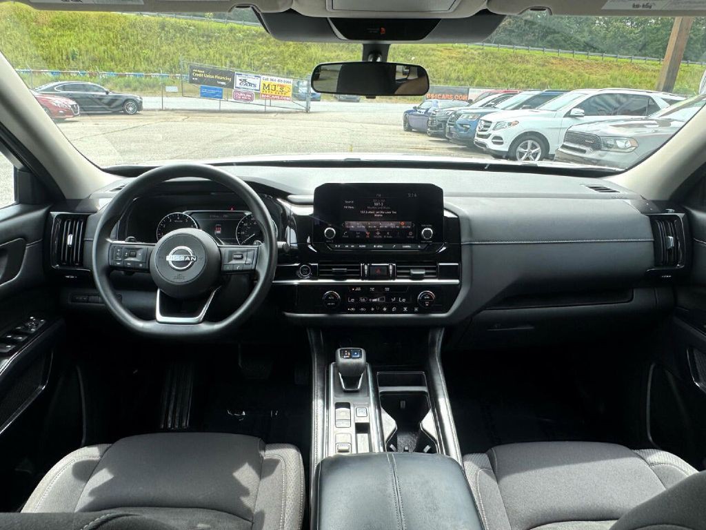 2022 Nissan Pathfinder Image 34