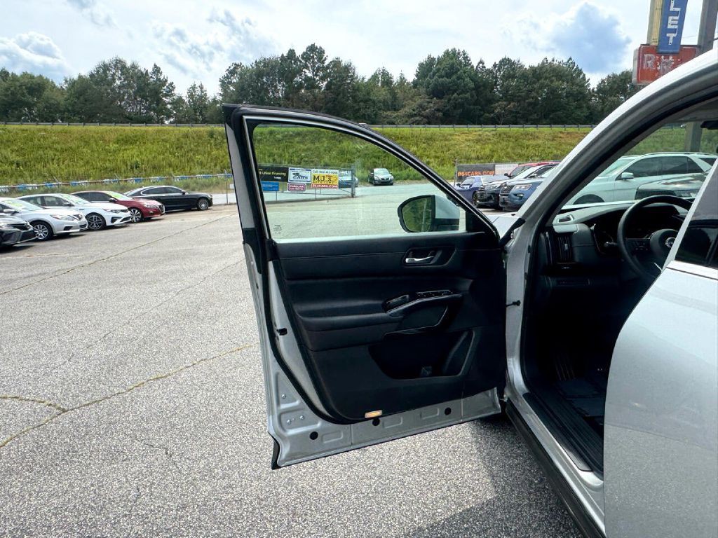 2022 Nissan Pathfinder Image 35