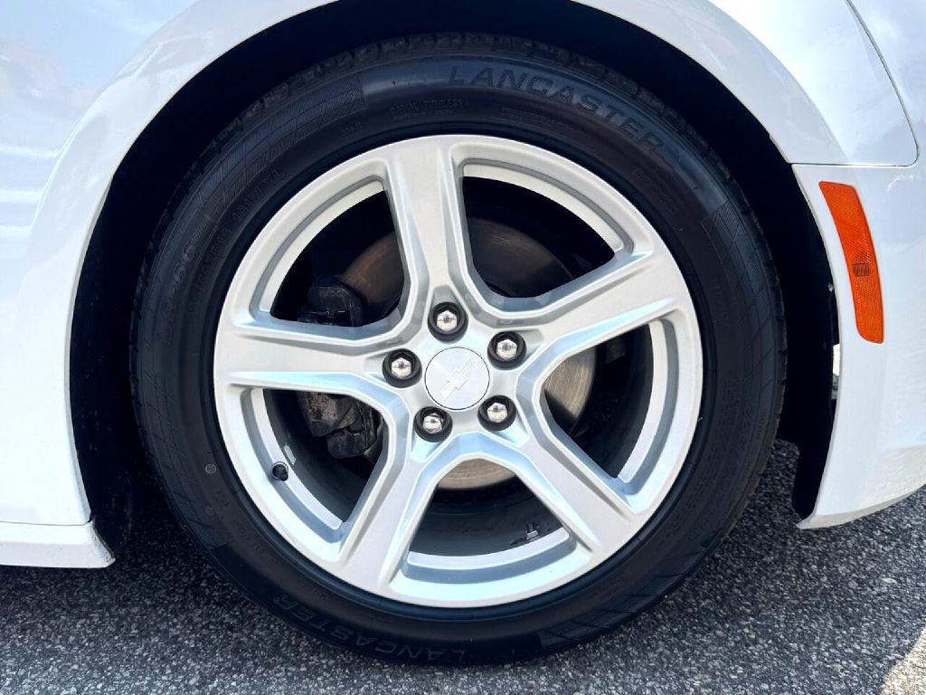 2018 Chevrolet Camaro Image 6