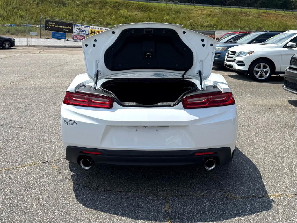2018 Chevrolet Camaro Image 13