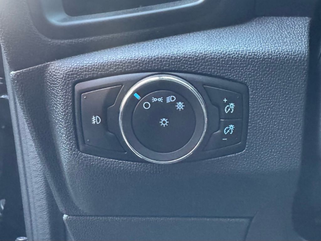2019 Ford Econoline Image 40