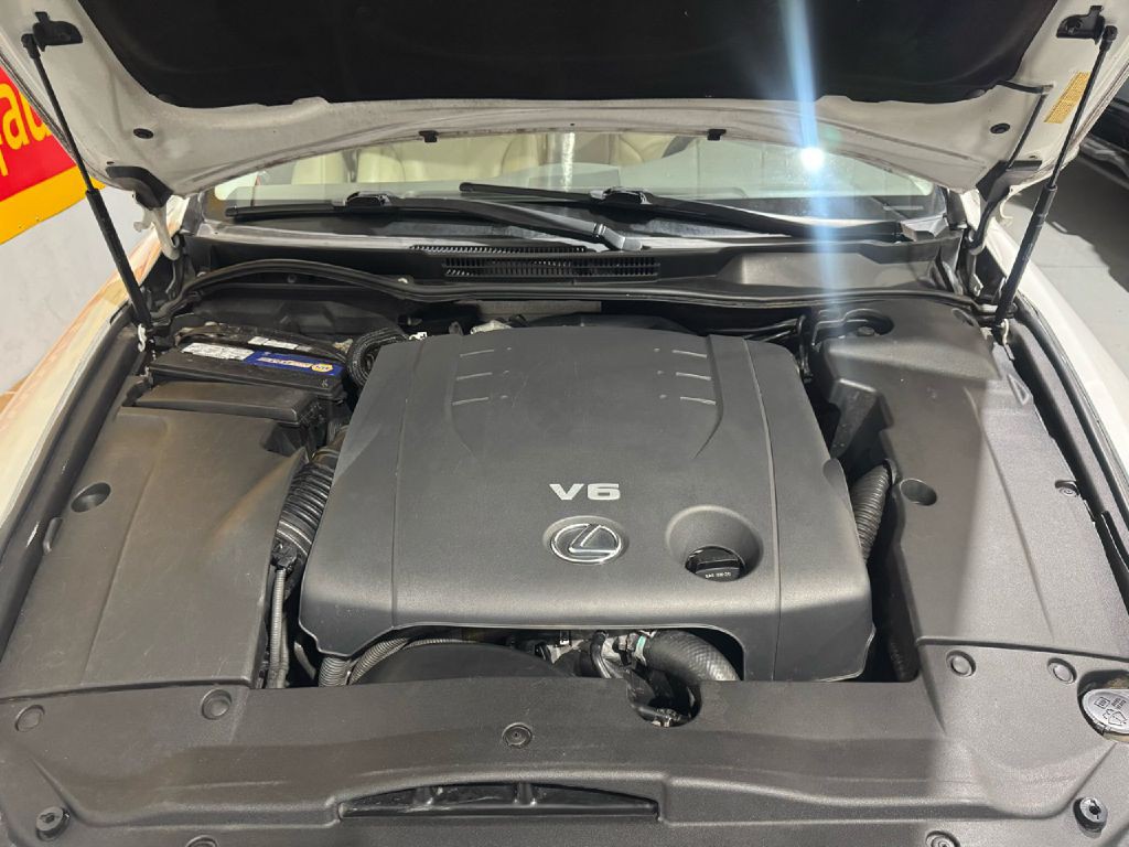 2012 Lexus IS Image 3