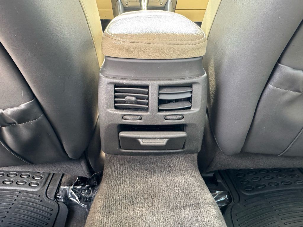 2012 Lexus IS Image 23