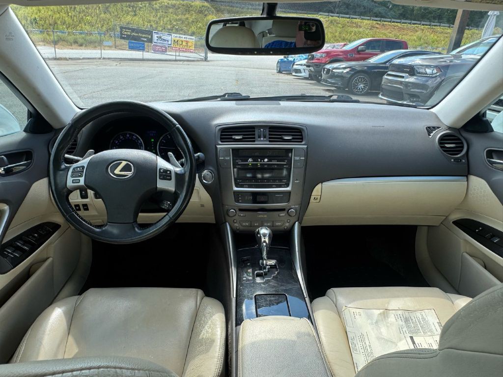 2012 Lexus IS Image 24