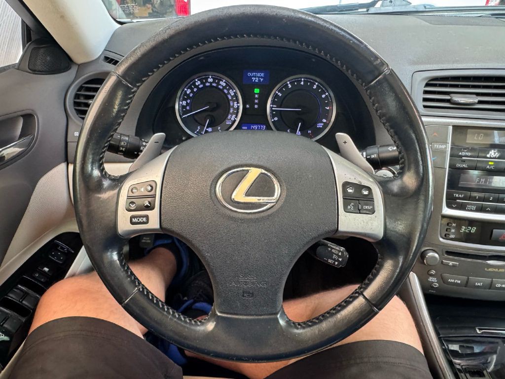 2012 Lexus IS Image 33