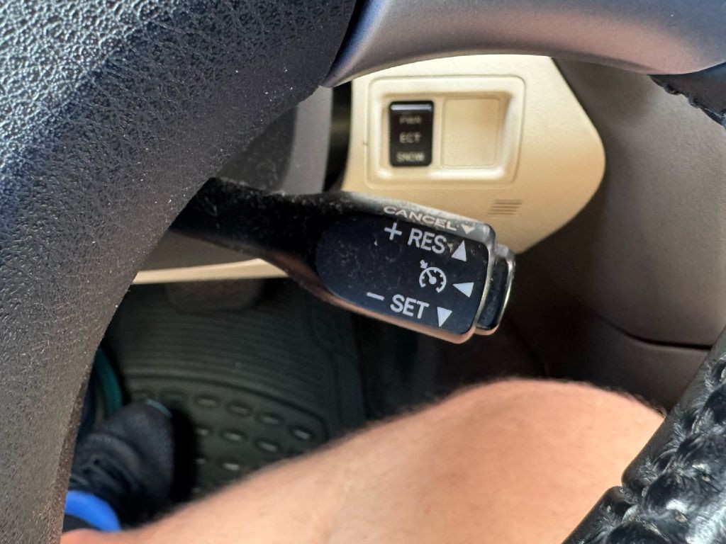 2012 Lexus IS Image 40