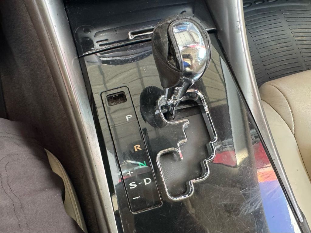 2012 Lexus IS Image 46