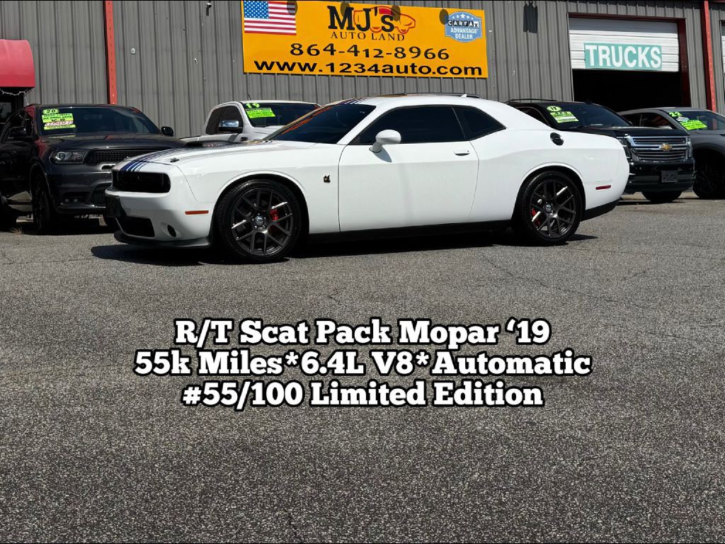 2019 Dodge Challenger Image 1