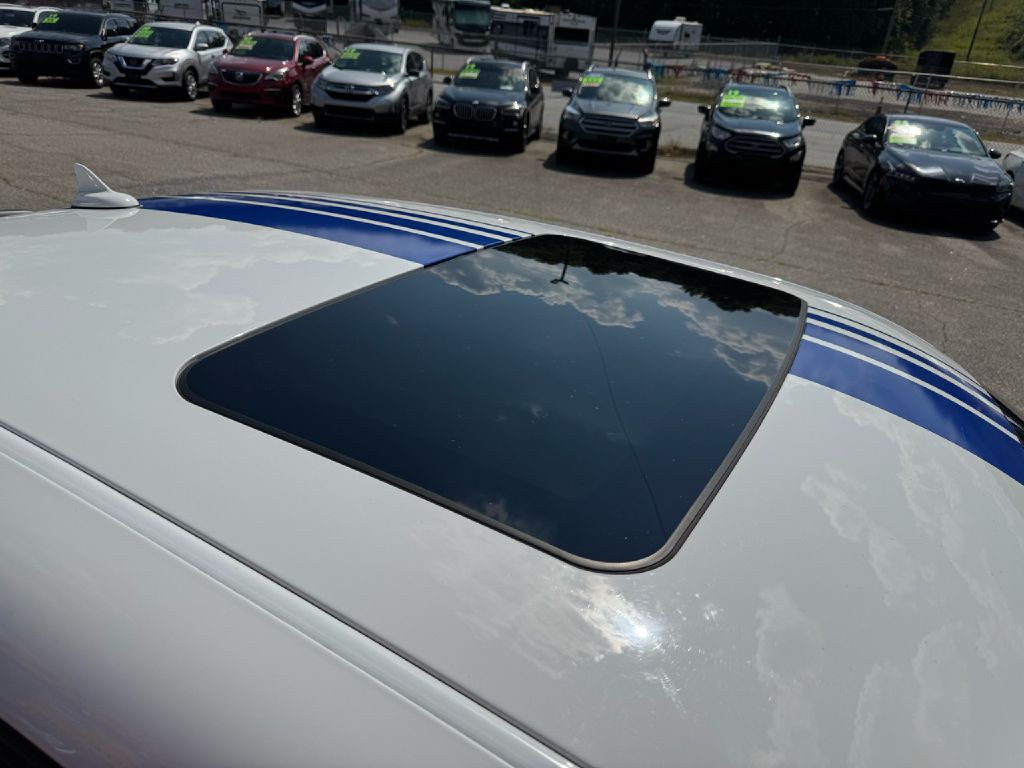 2019 Dodge Challenger Image 23