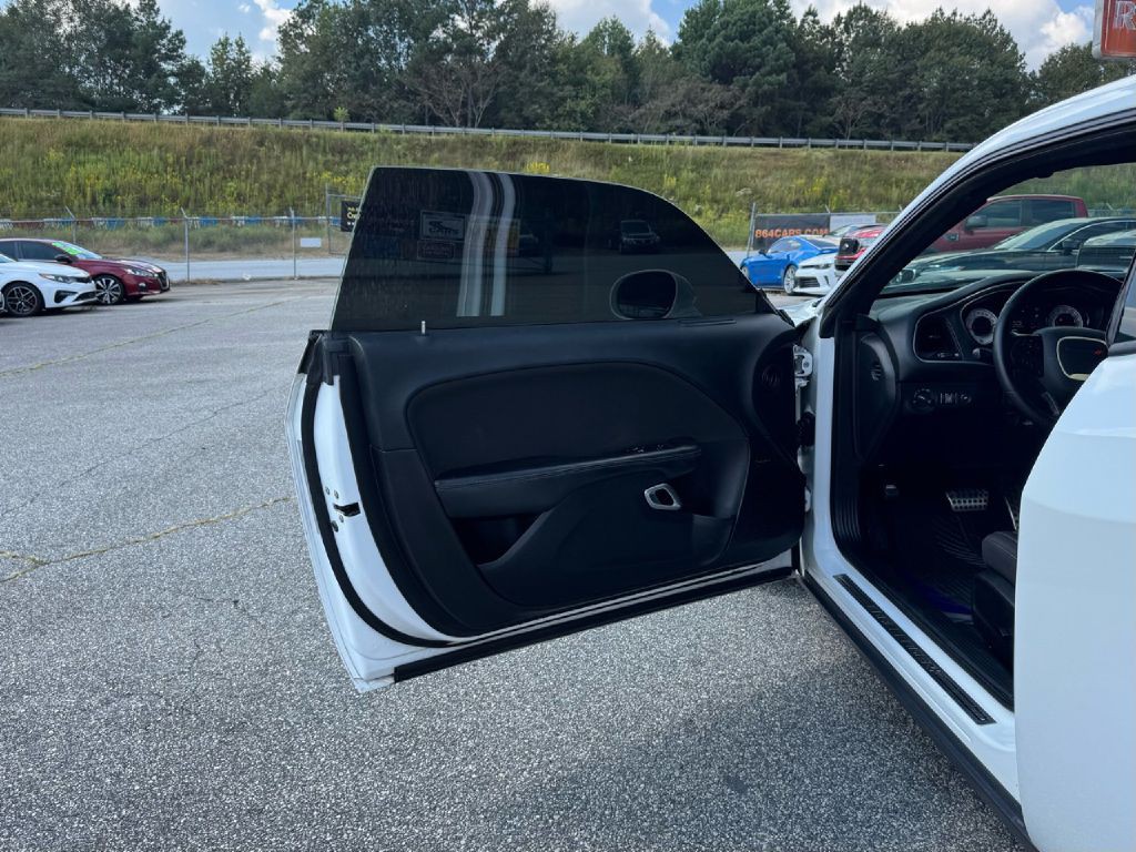 2019 Dodge Challenger Image 35