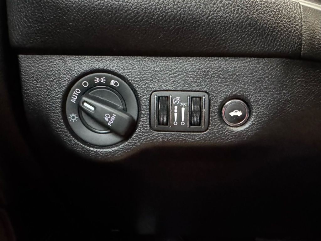 2019 Dodge Challenger Image 53