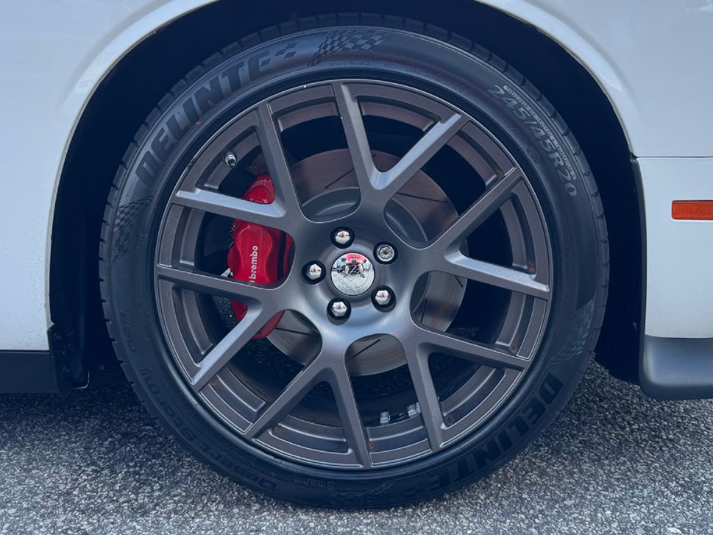 2019 Dodge Challenger Image 14