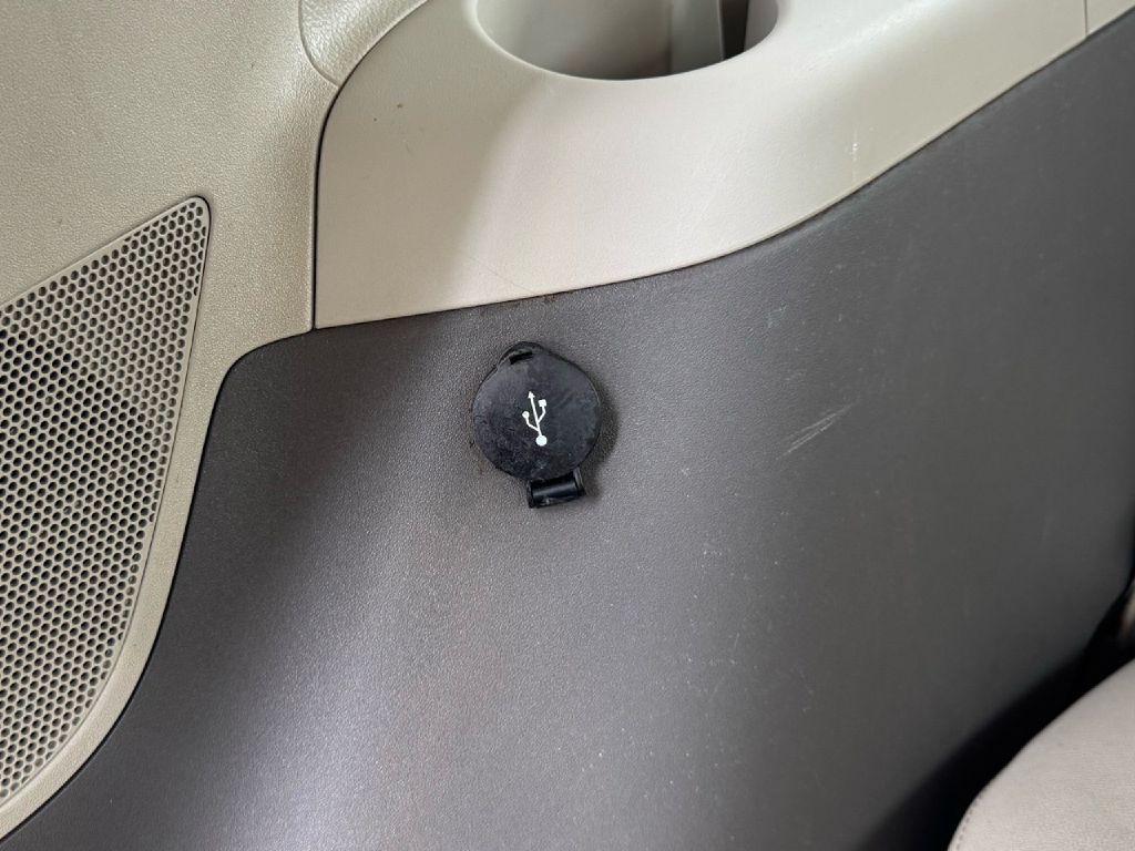 2017 Toyota Sienna Image 18