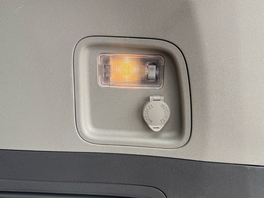 2017 Toyota Sienna Image 26
