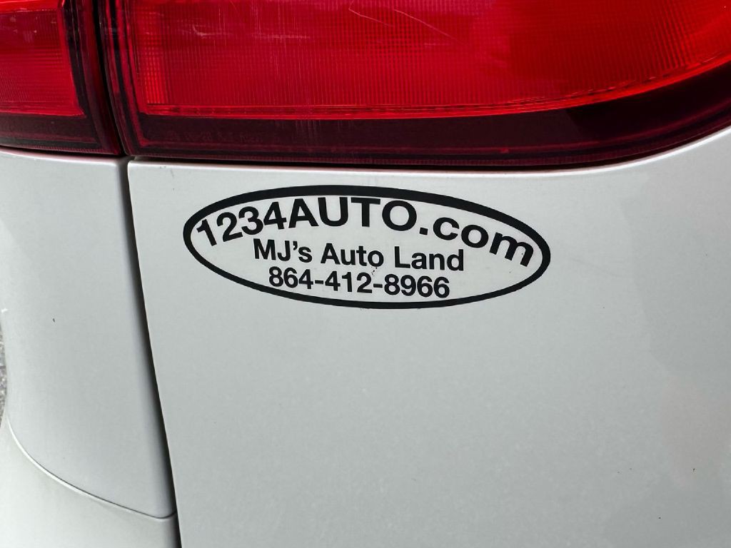 2017 Toyota Sienna Image 28
