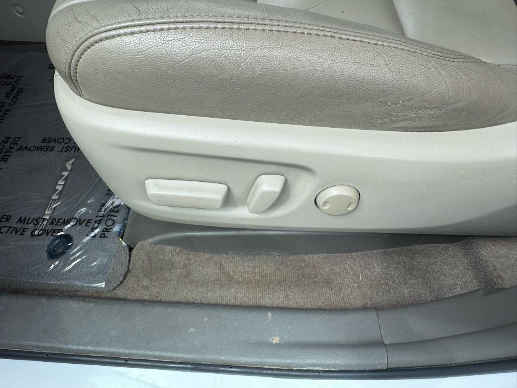 2017 Toyota Sienna Image 48