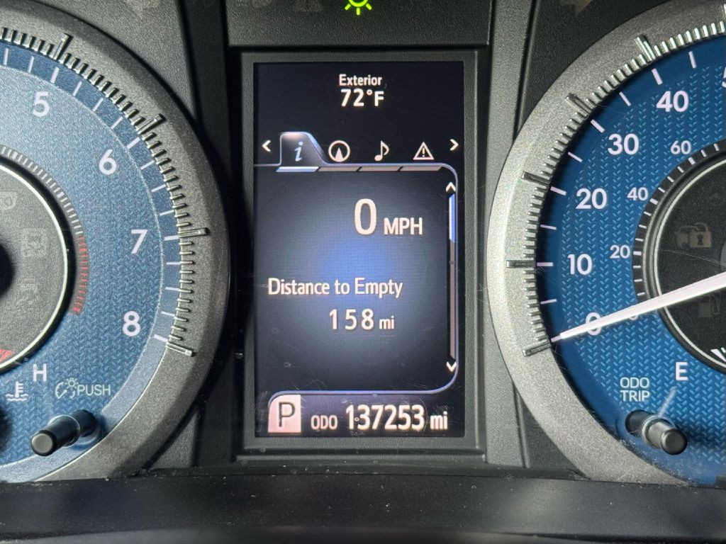 2017 Toyota Sienna Image 51