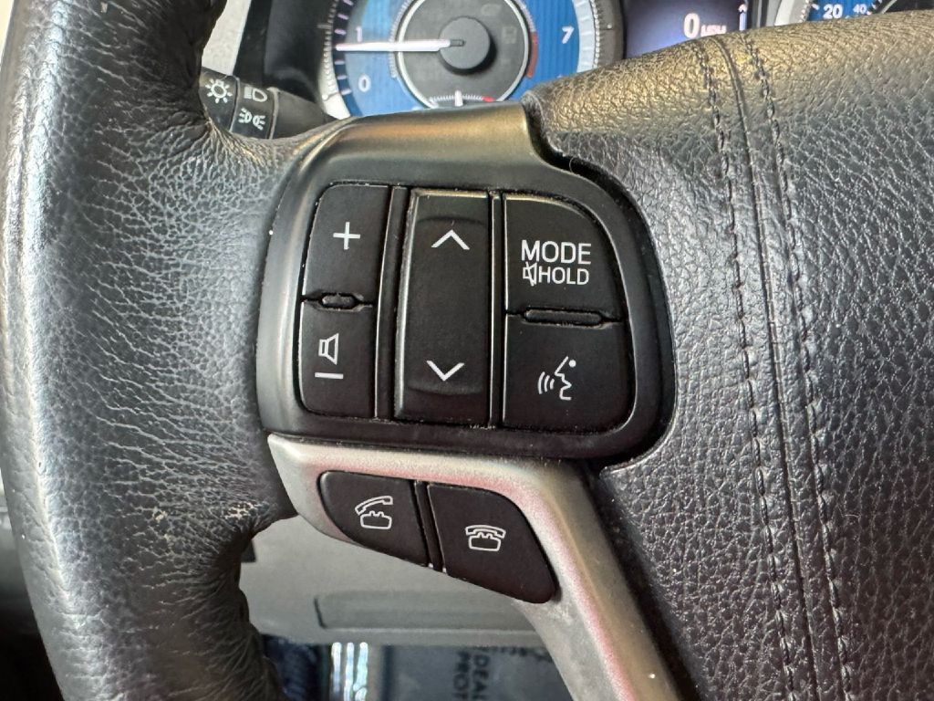 2017 Toyota Sienna Image 54