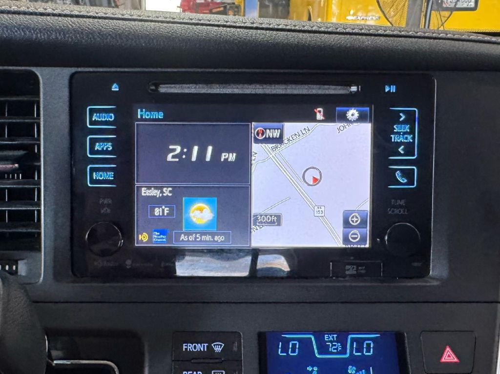 2017 Toyota Sienna Image 60