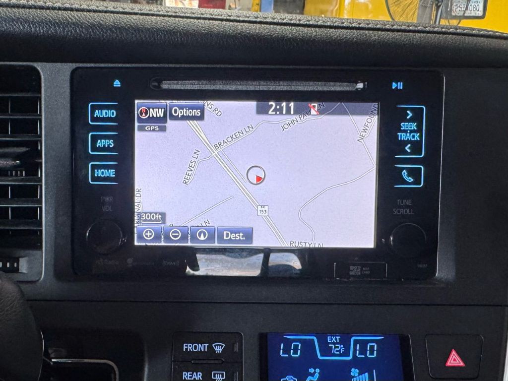 2017 Toyota Sienna Image 65