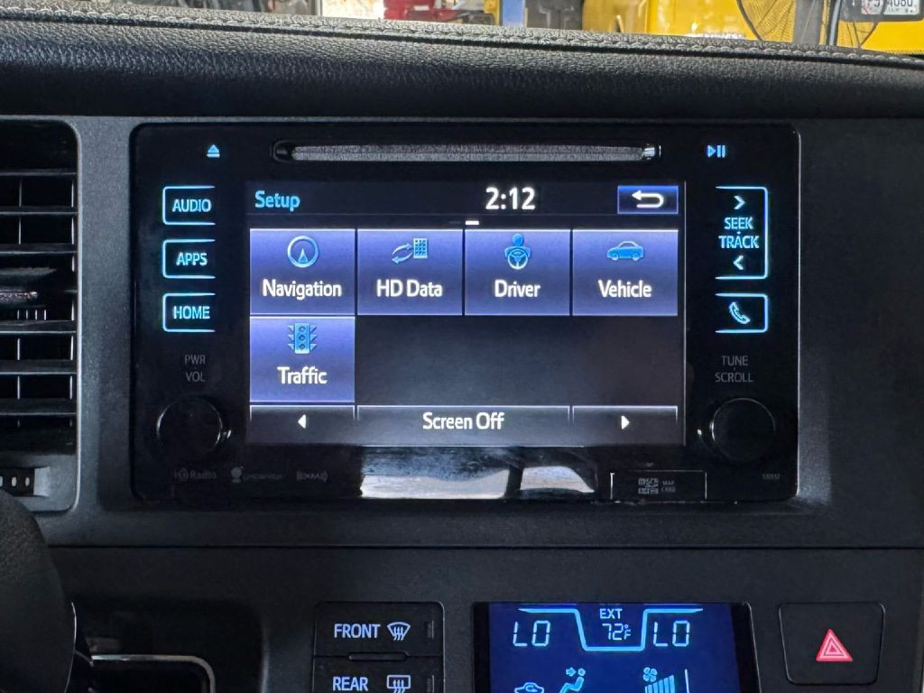2017 Toyota Sienna Image 67