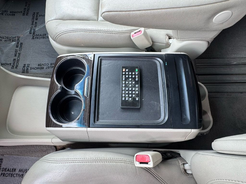 2017 Toyota Sienna Image 76