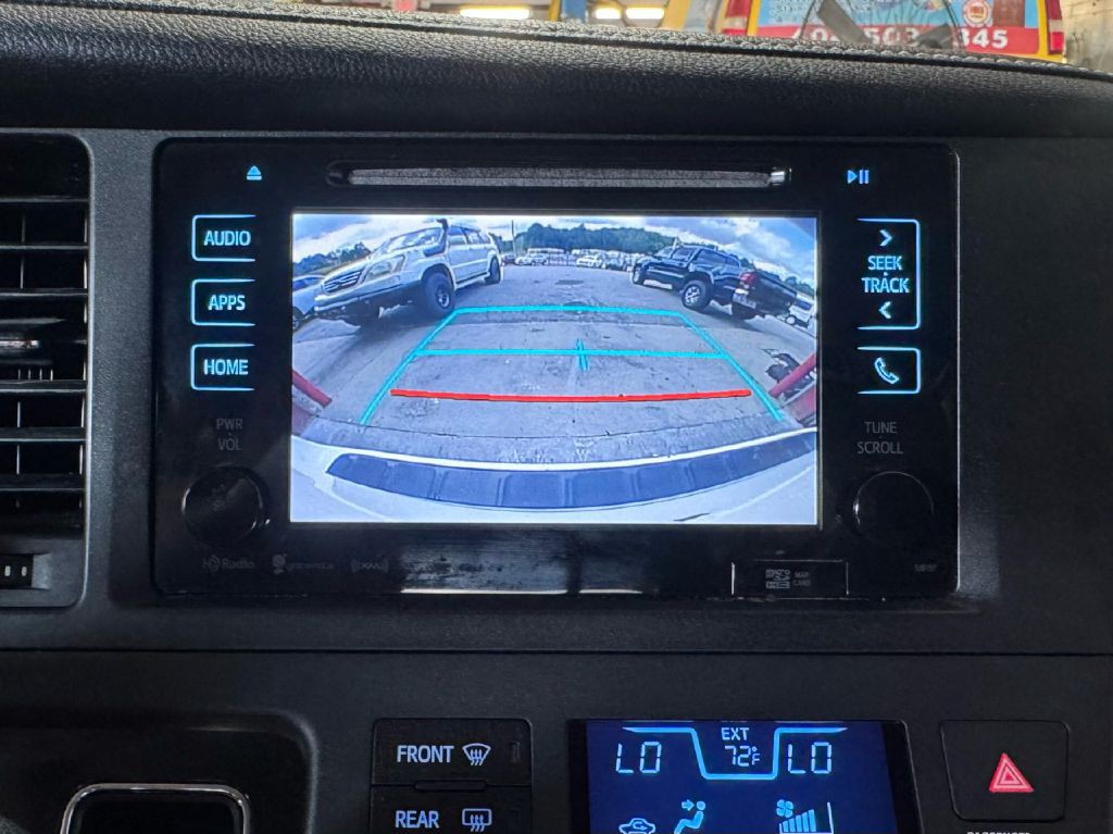 2017 Toyota Sienna Image 78