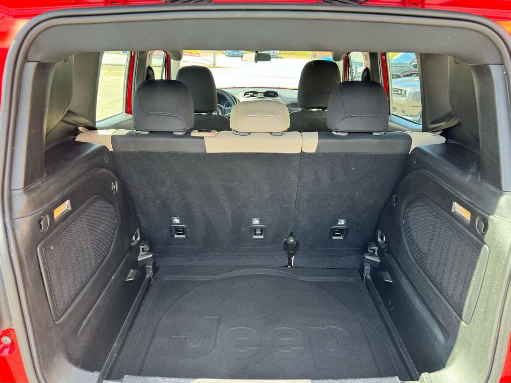 2015 Jeep Renegade Image 15