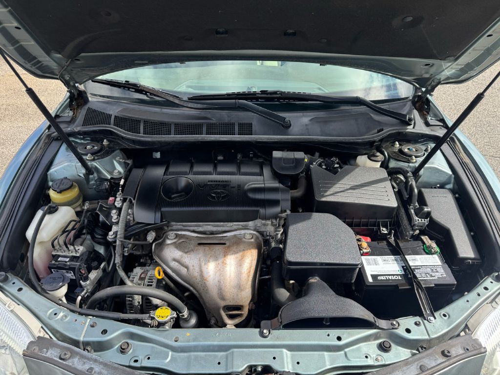 2011 Toyota Camry Image 3