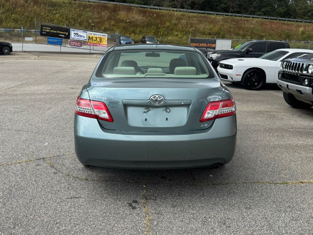 2011 Toyota Camry Image 13