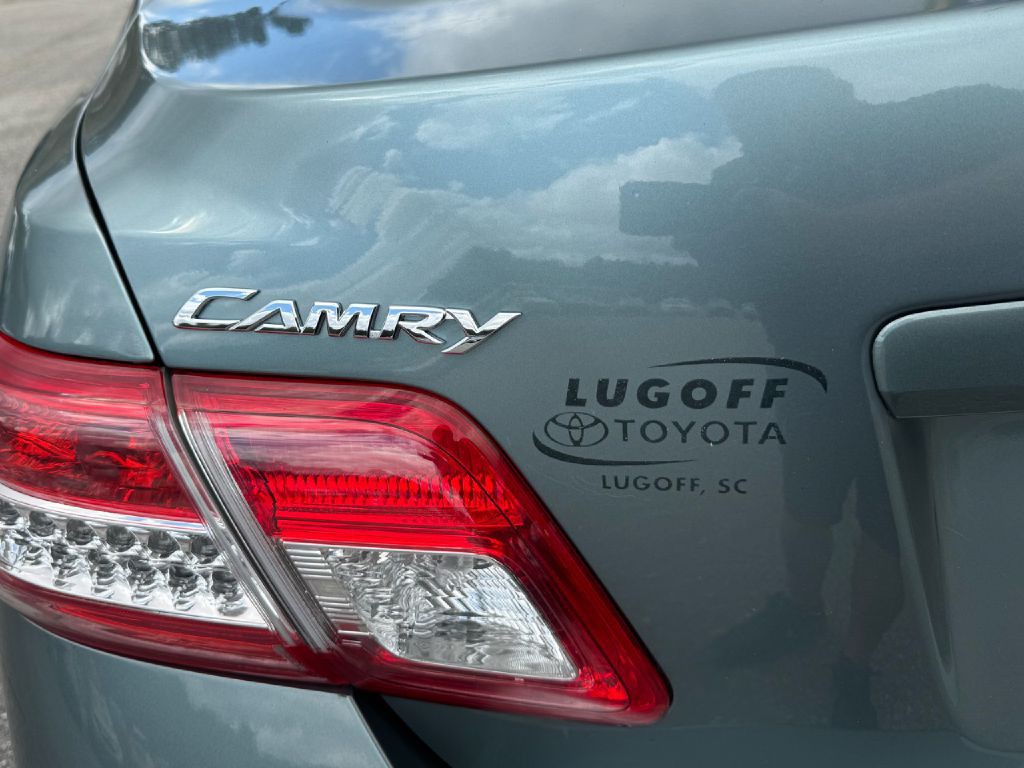 2011 Toyota Camry Image 19