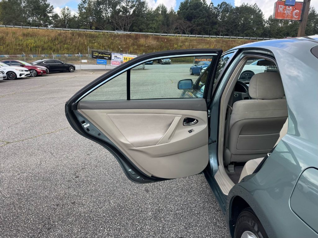 2011 Toyota Camry Image 22