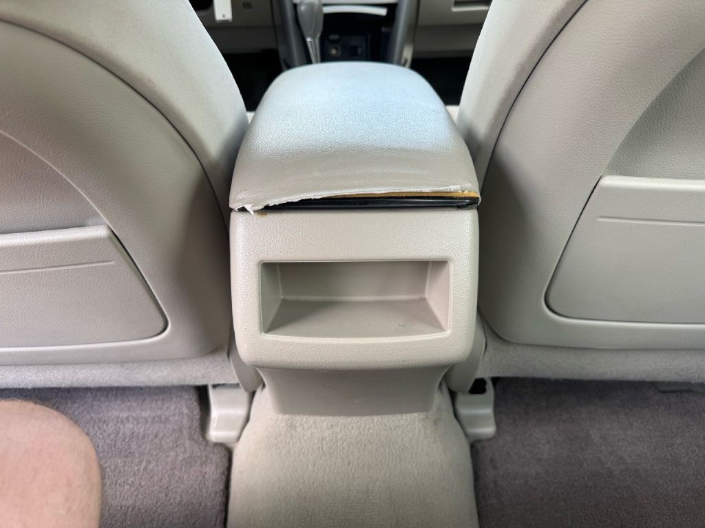 2011 Toyota Camry Image 24
