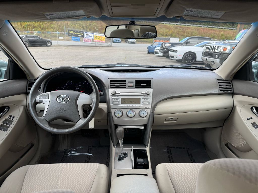 2011 Toyota Camry Image 25