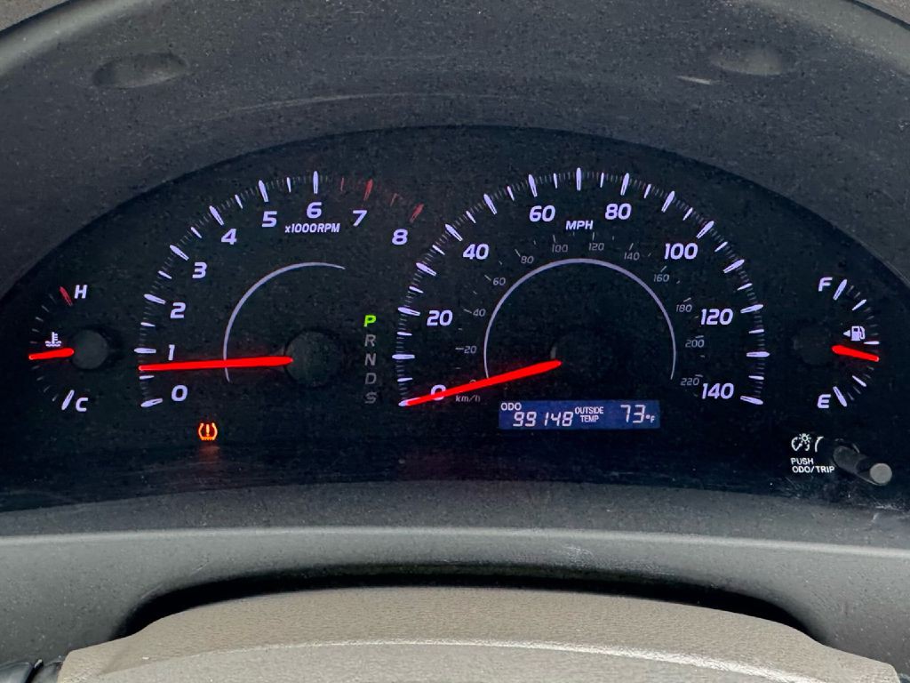 2011 Toyota Camry Image 35