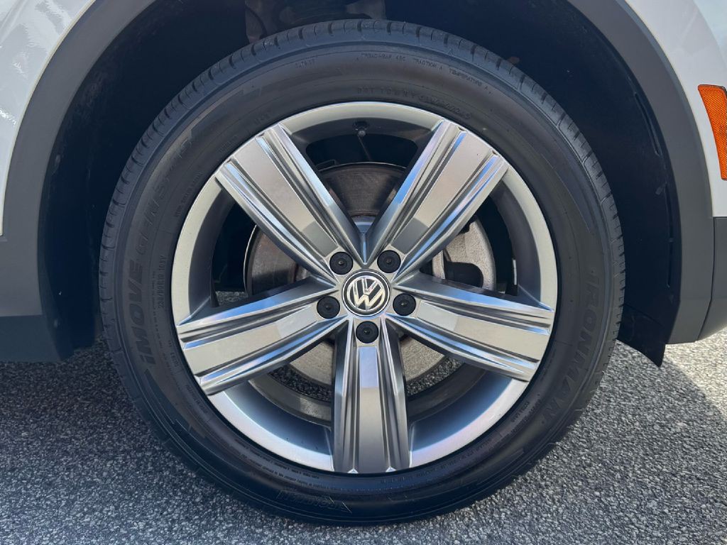 2021 Volkswagen Tiguan Image 6